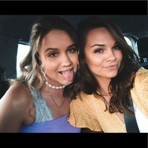 Meet your Posher, Emma